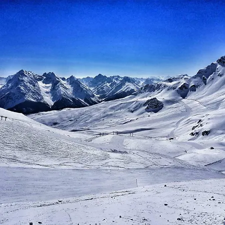 בית נופש Chasa Staila *