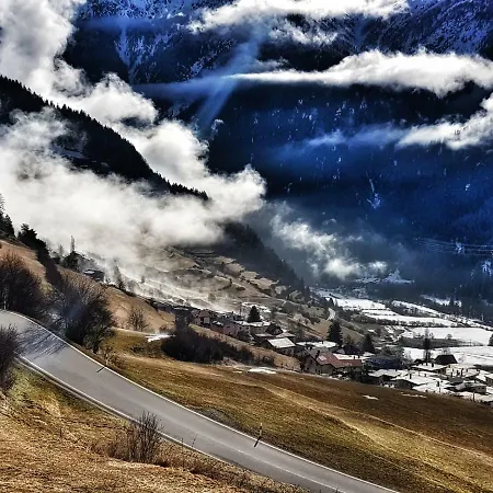 Semesterbostad Chasa Staila Vna