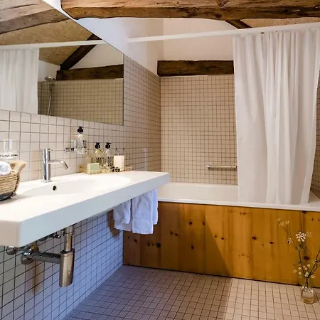 Semesterbostad Chasa Staila